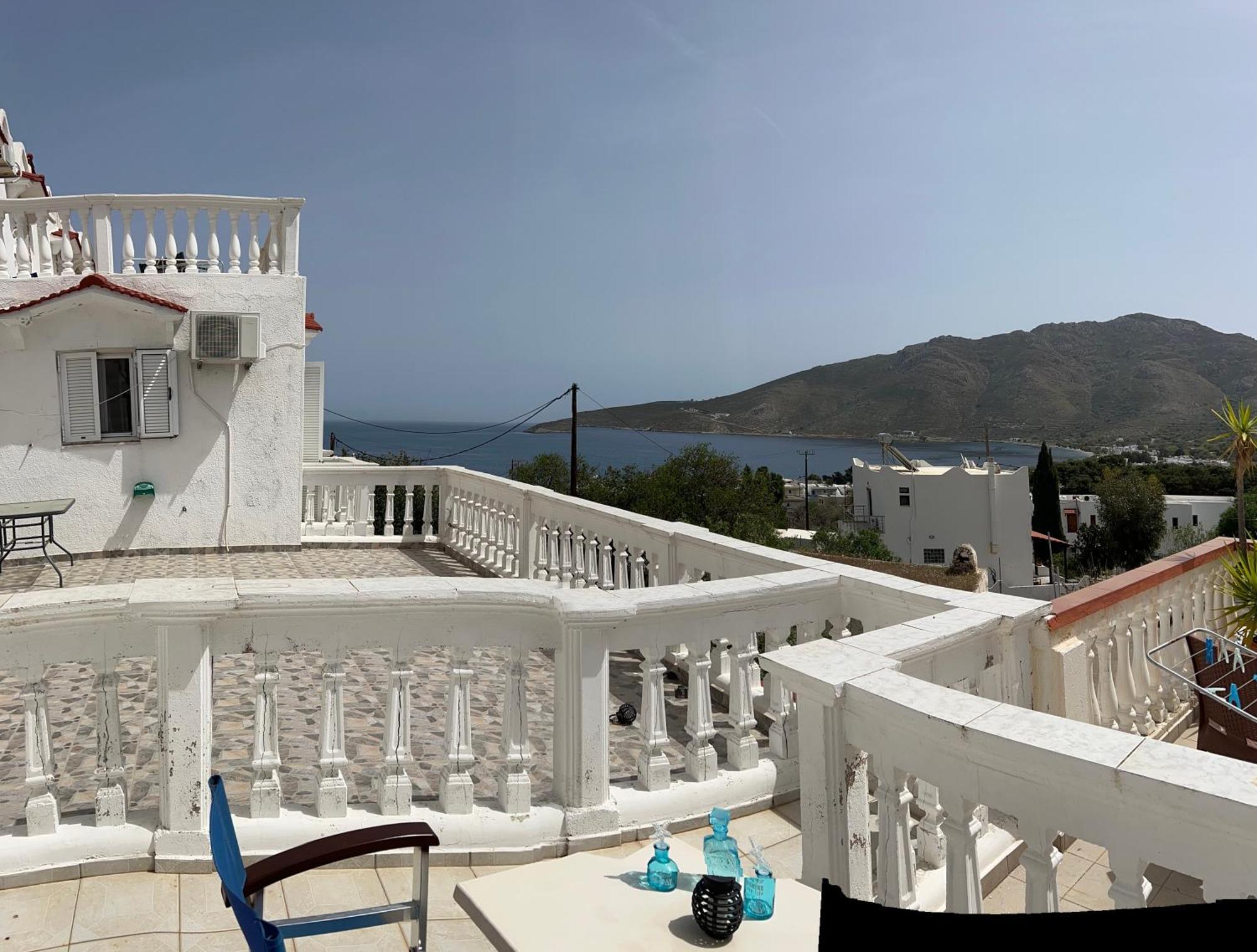 Nikos Studios Livadia  Eksteriør billede